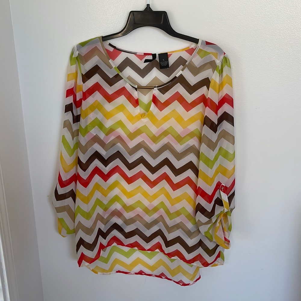 New Directions large lightweight asymmetrical long sleeve blouse 100% polyester